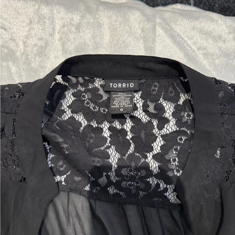 Torrid top - Picture 2 of 3